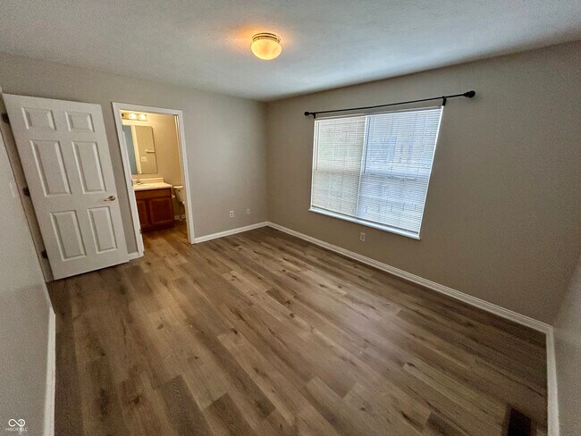 Building Photo - 3039 Armory Dr