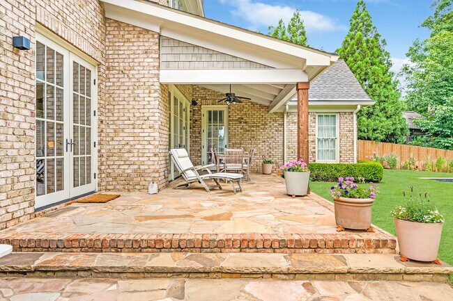 Building Photo - 1280 Becket Dr NE