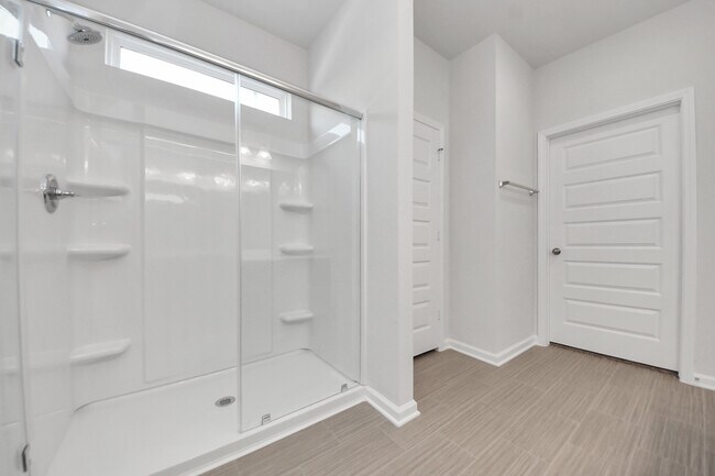 Building Photo - 2715 Crested Creek Ln
