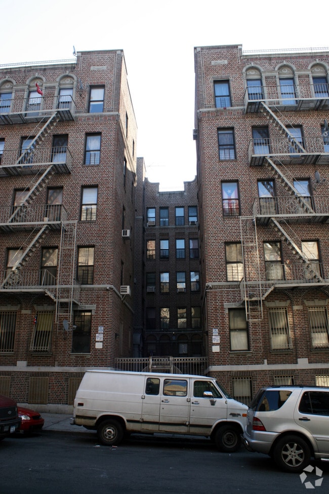 Building Photo - N & N Apartments