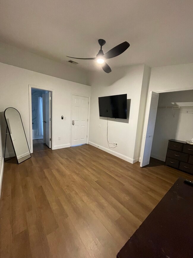 Building Photo - 2105 Fletchers Point Cir