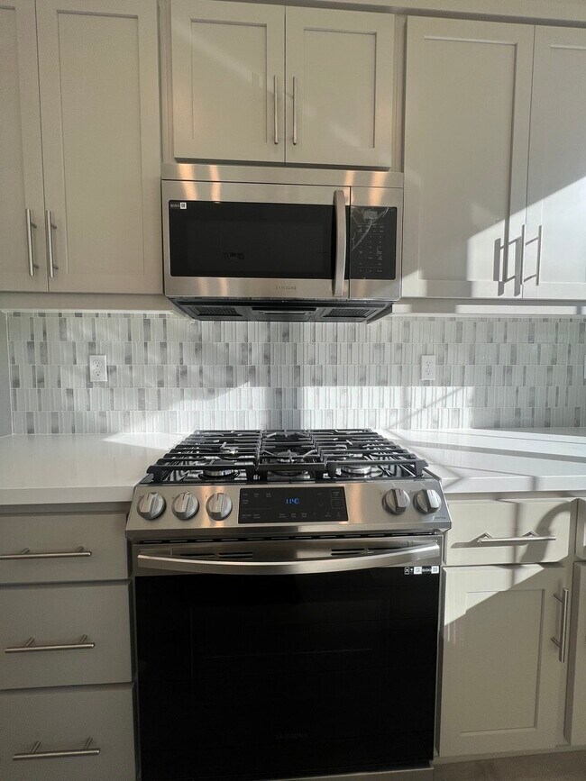 Building Photo - 1748 Jade Pl