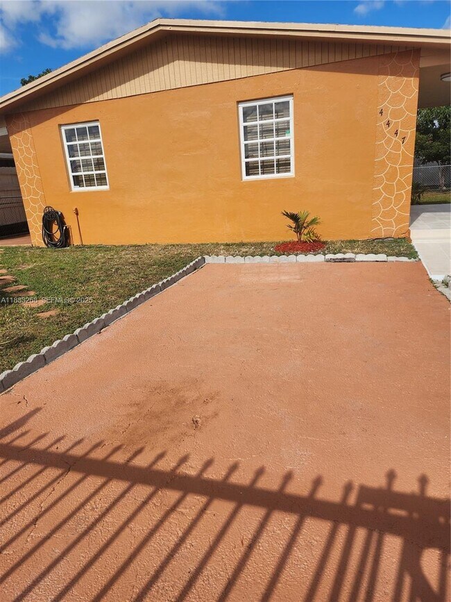 Building Photo - 4447 NW 169th Terrace