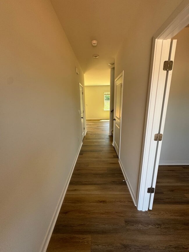Building Photo - Stunning Brand-New 4BR Home with Modern Luxury Throughout