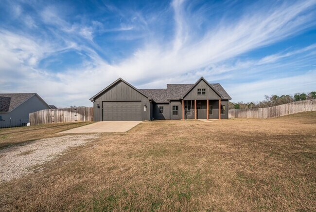 Building Photo - STUNNING modern farmhouse built in 2022 on 1 acre just outside the city limits of Tyler!