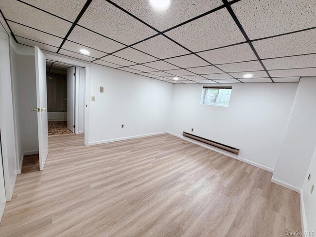 Building Photo - 12 Bruce Dr