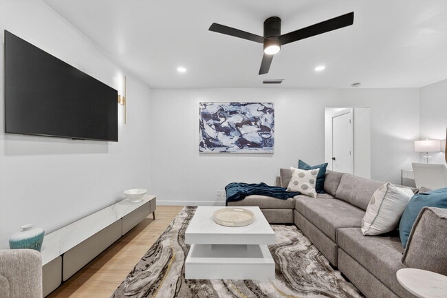 Building Photo - 800 Tropic Blvd