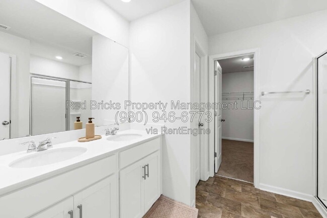 Building Photo - 10820 Tuff Ln