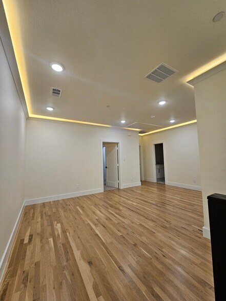 Building Photo - 4443 Fatima Dr