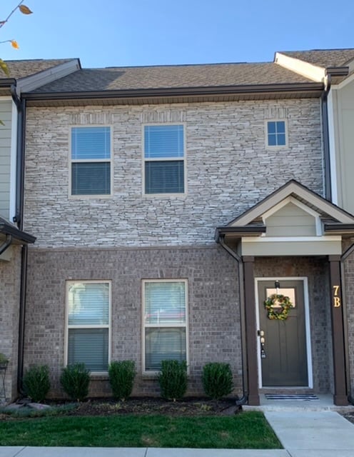 Building Photo - 555 Gresham Ln