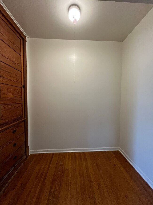 Building Photo - 307 Herkimer St