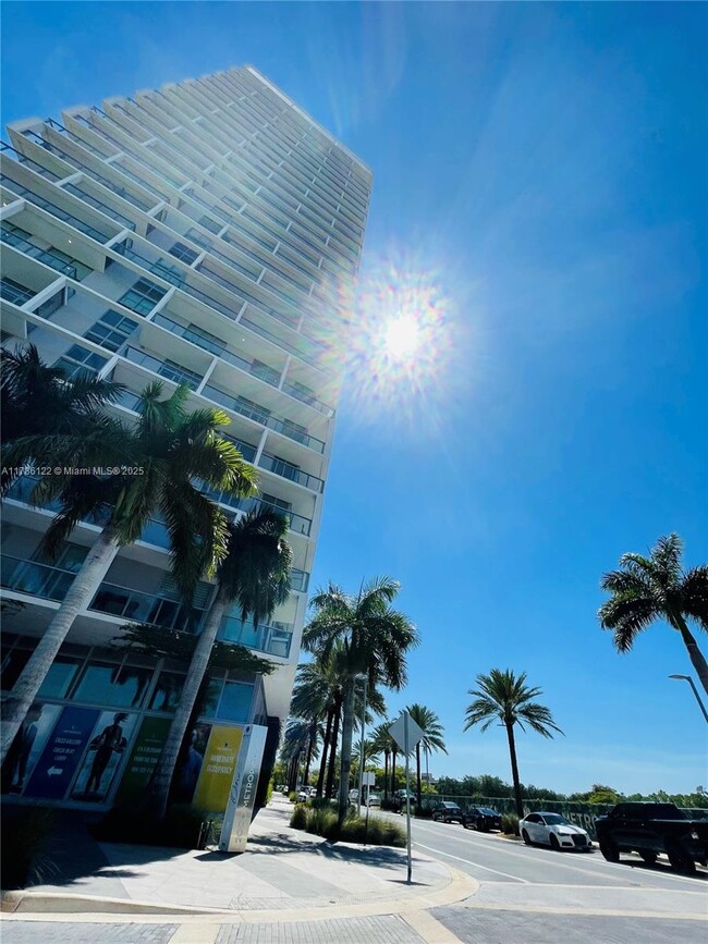 Building Photo - 2000 Metropica Wy