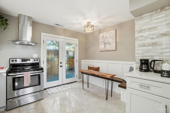 Building Photo - 4822 Huron Dr