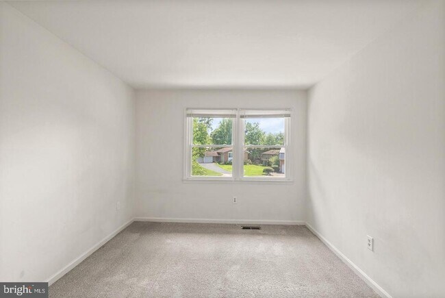 Building Photo - 8902 Huxley Ct