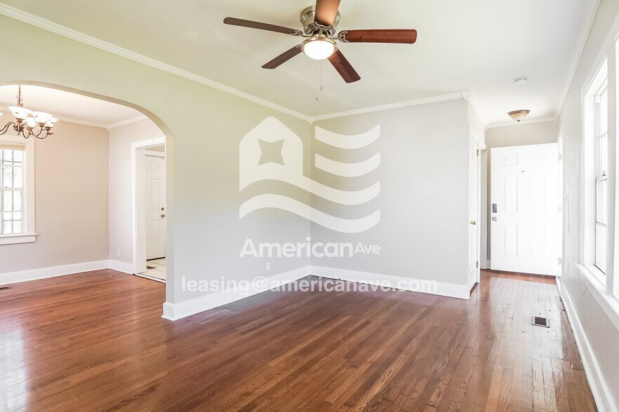 Building Photo - 1243 Pineview Rd