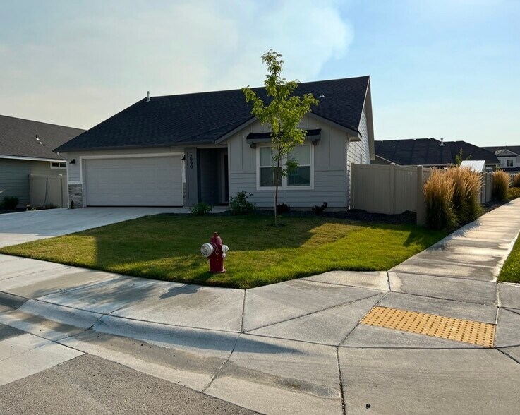 Building Photo - 2990 N Night Owl Ave