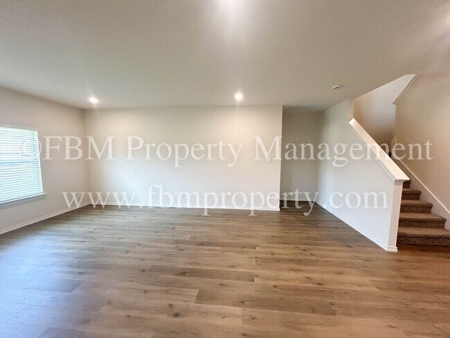 Building Photo - 935 Keystone Ct