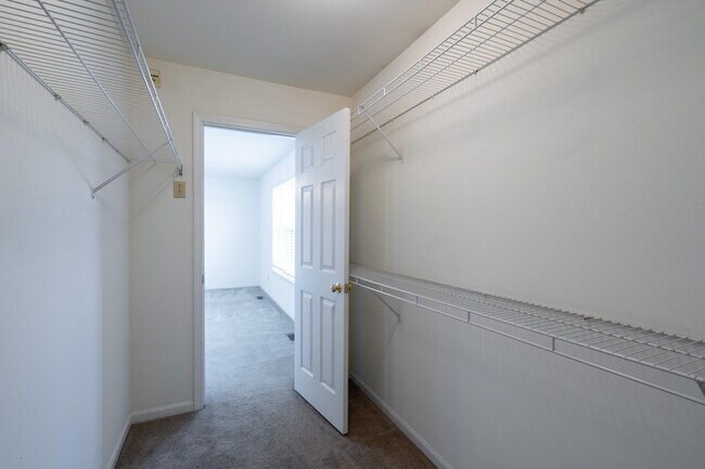 Building Photo - 3517 Prescott Dr