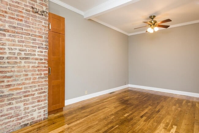 Building Photo - 605 1st St