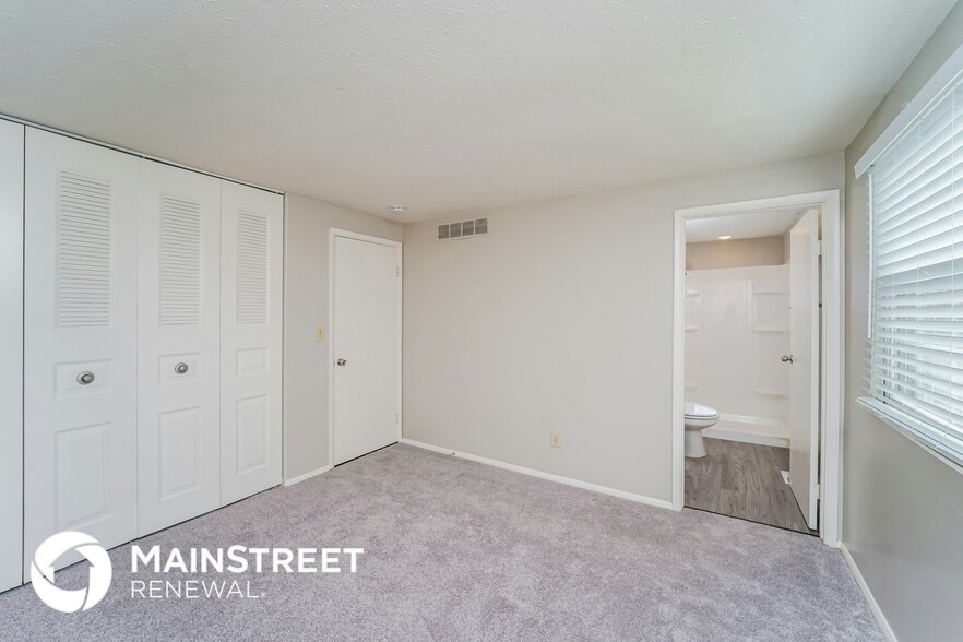 Building Photo - 731 Saratoga Dr