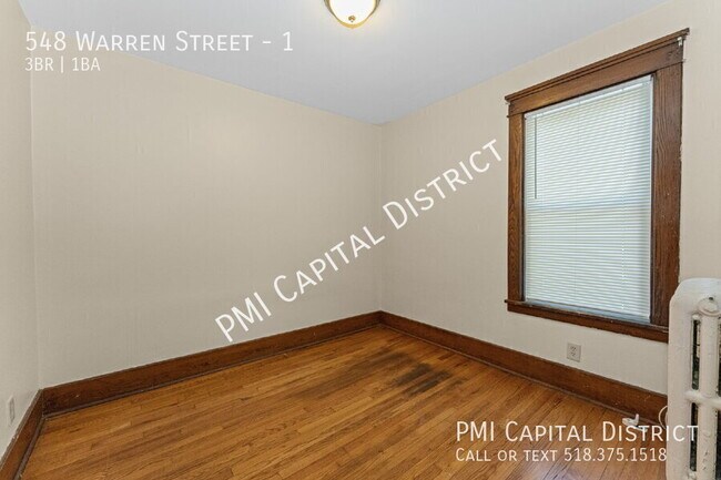 Building Photo - 548 Warren St