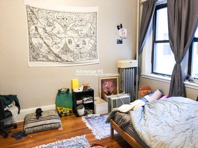 Building Photo - 1048 Commonwealth Ave