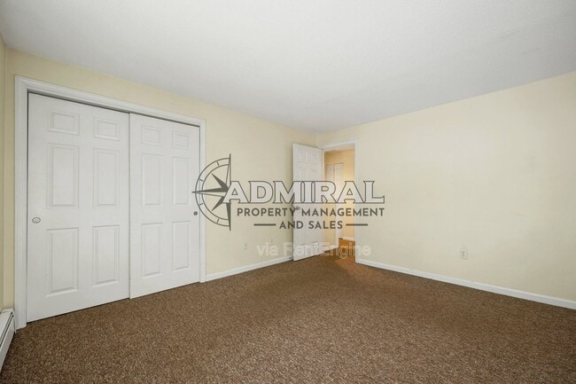 Building Photo - 65 Woodland Green