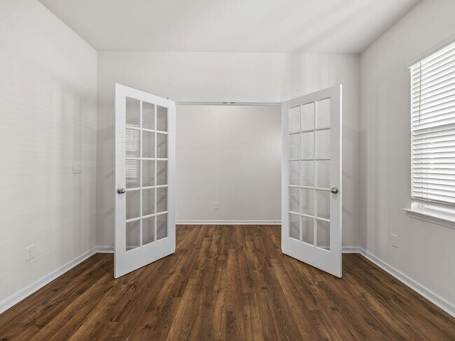 Building Photo - Spacious 3-Bedroom Home in Desirable Talle...