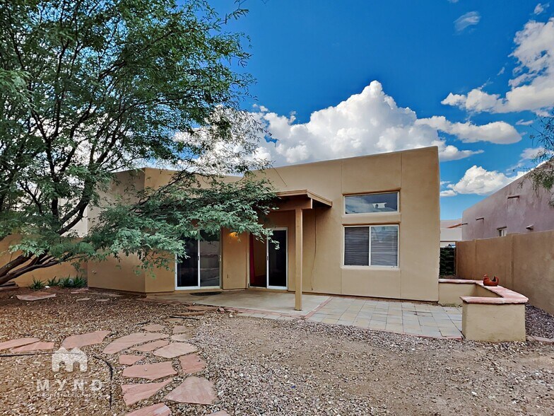 Building Photo - 1293 W Crystalline Way
