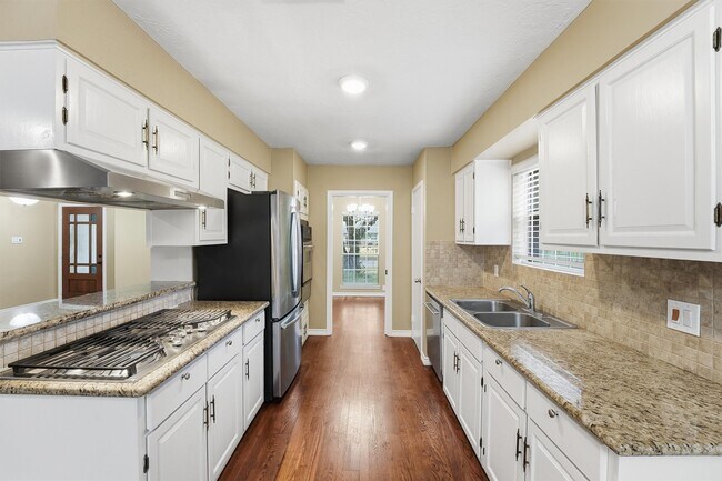 Building Photo - 4122 Regency Dr