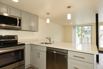 Building Photo - 2237 NW 59th-1