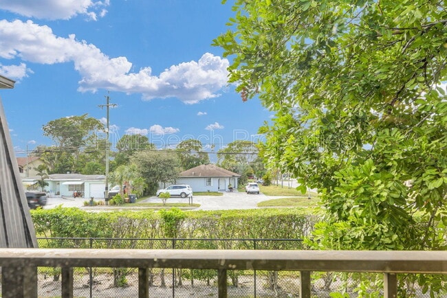 Building Photo - 2333 Waterside Dr