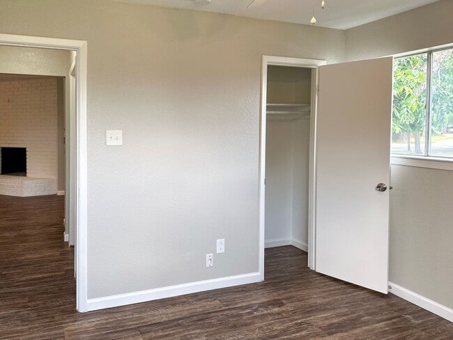 Building Photo - 52083 Finley Rd