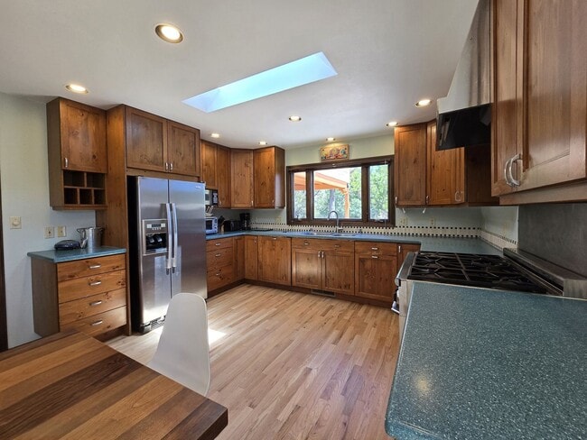Building Photo - Turnkey Barranca Mesa Cul-de-sac Home