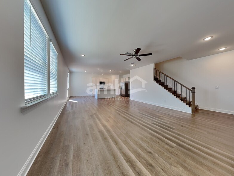 Building Photo - 1515 Soapstone Rd