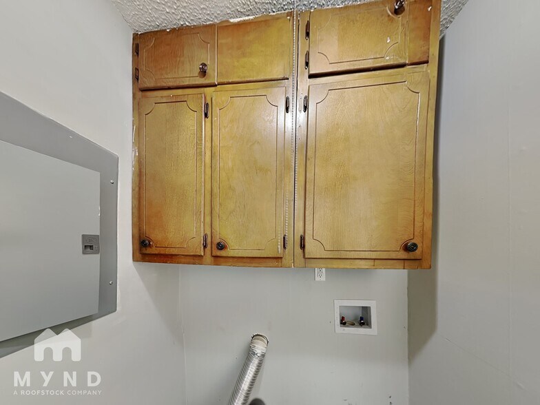 Building Photo - 217 Marshall Dr