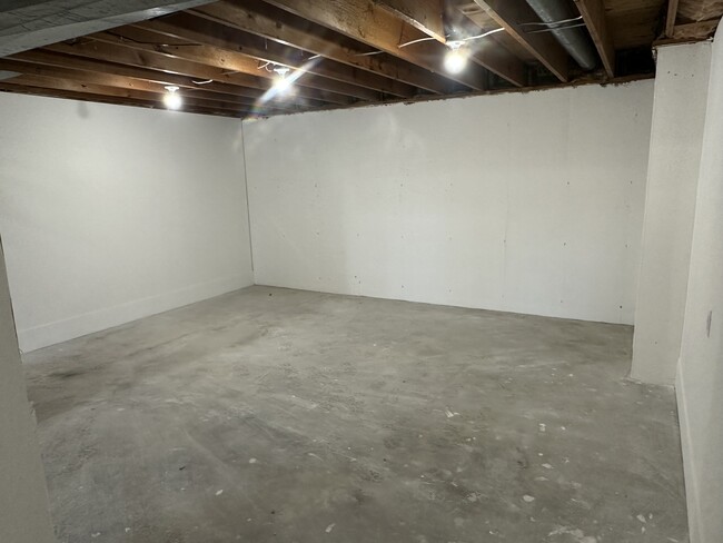 Unfinished Basement - 4703-4705 Pierre St