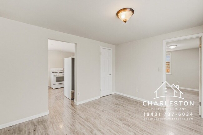 Building Photo - 1833-C Orangeburg St - Available Now