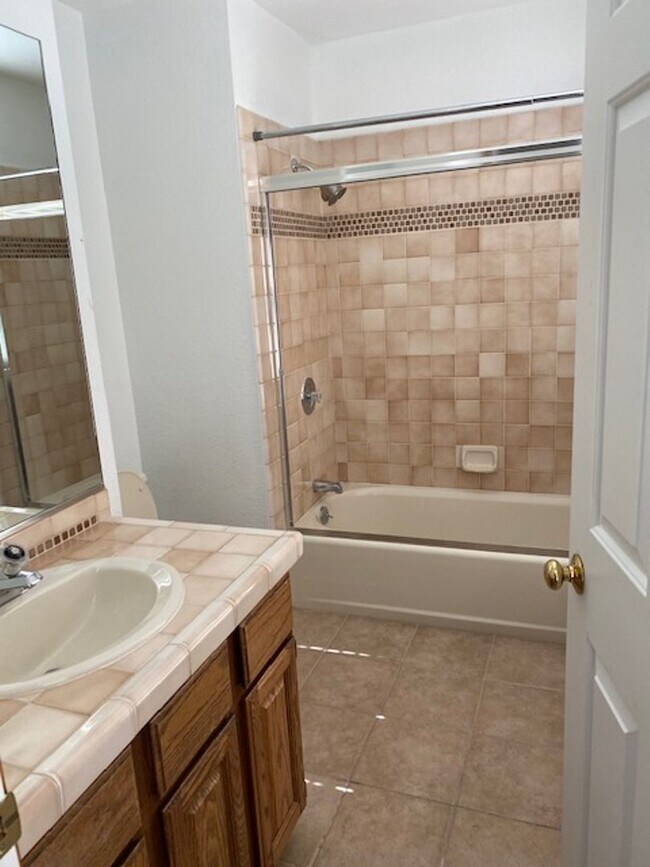 Building Photo - 3665 Cashill Blvd