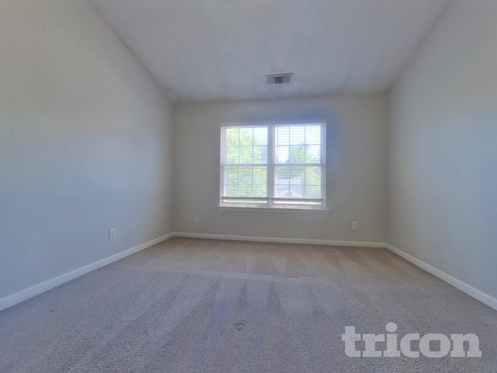 Building Photo - 156 Bridgestone Ln