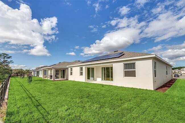 Building Photo - 6306 Lakepine St