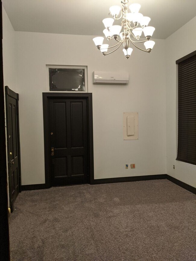 Building Photo - 623 E 100 S