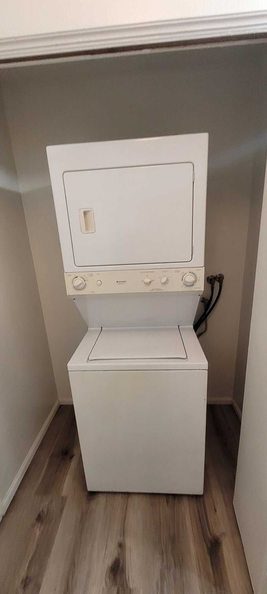 Building Photo - 27925 Tyler Ln