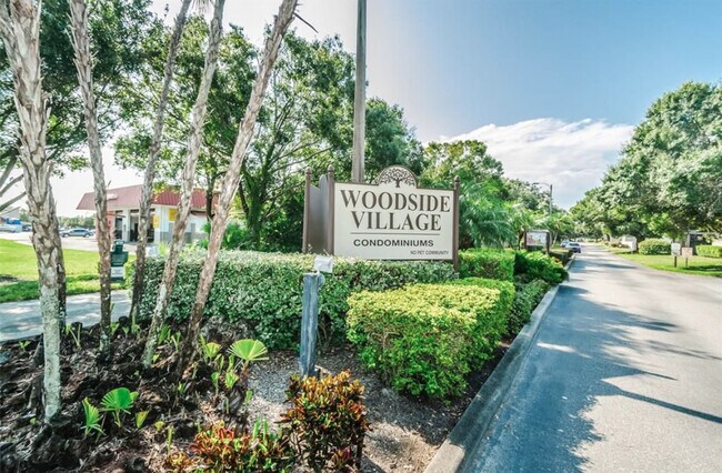 Building Photo - 4215 E Bay Dr