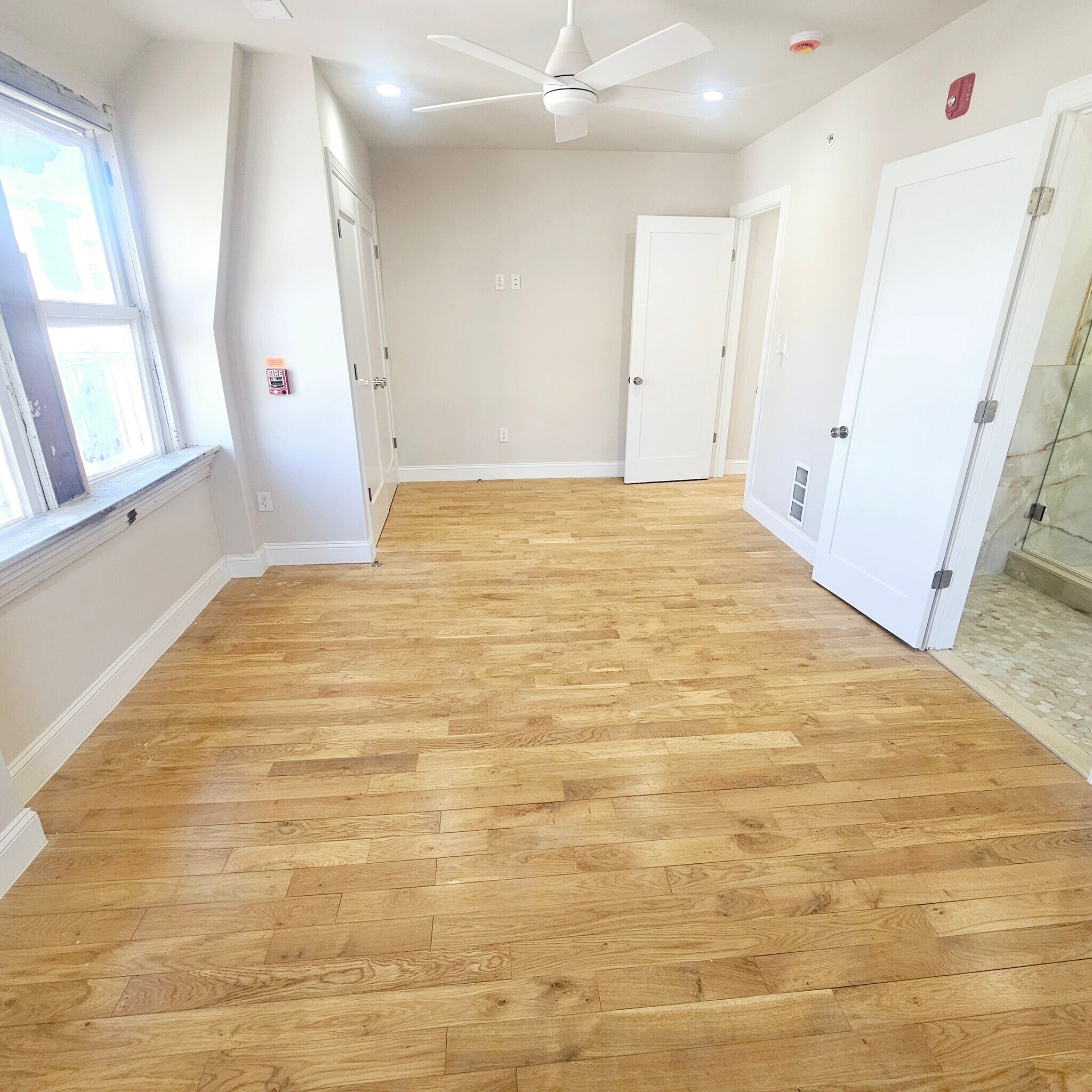 Building Photo - 333 S 21st St