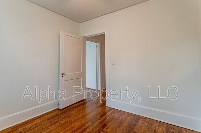Building Photo - 712 Augusta St