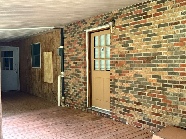 Building Photo - 2506 Elizabethton Hwy