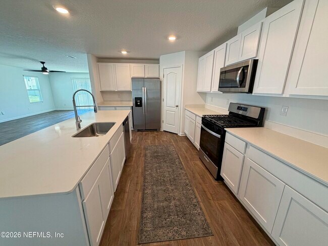 Building Photo - 462 Ardila Cir