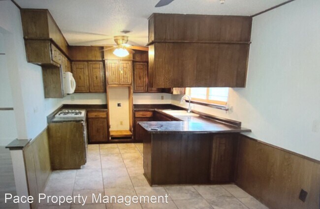 Building Photo - 3 br, 2 bath House - 4624 S Georgia St