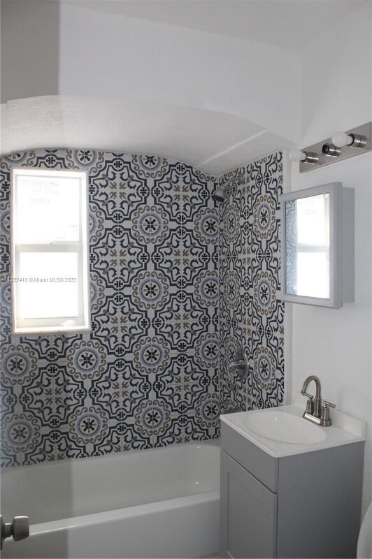 Building Photo - 1820 Dewey St